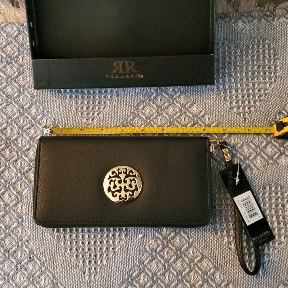 Nwt Rebecca & Rifka wristlet, wallet, purse, zipper bag.3 comps. Cards, money...